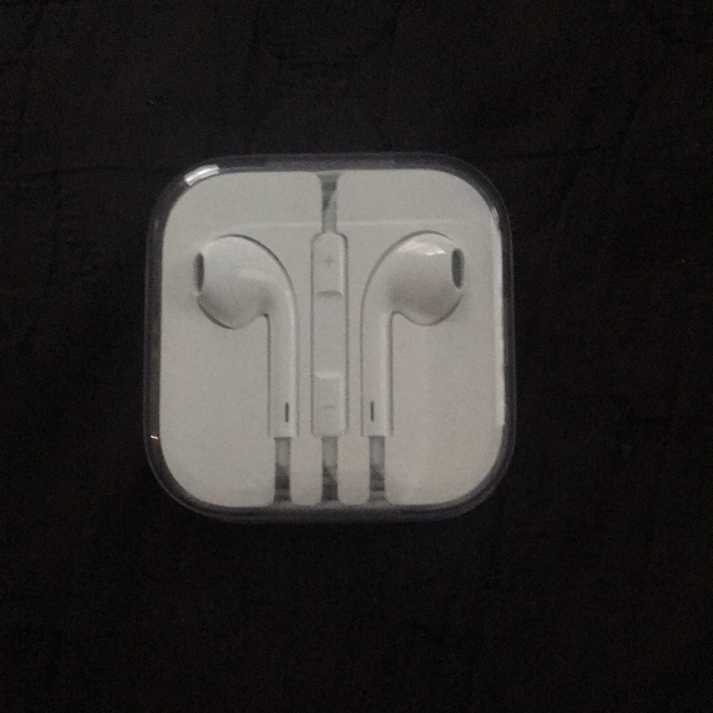 LAST CALL - NIP Apple earpod earbuds headphones